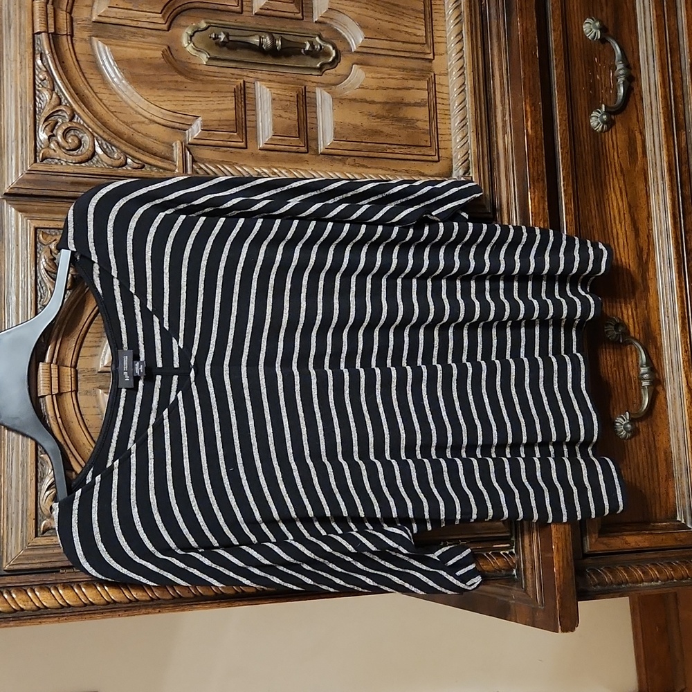 J Jill Wearever 3/4 sleeve v-neck blouse LP
